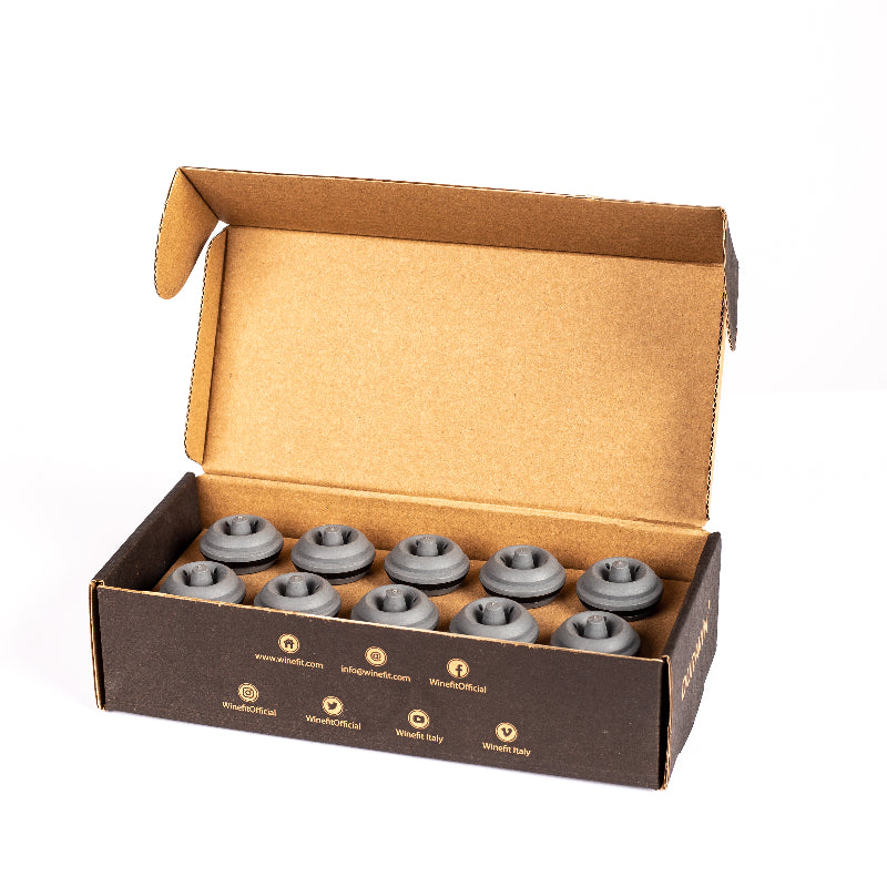 Still wine stoppers in a box of 10 displayed in a branded cardboard box